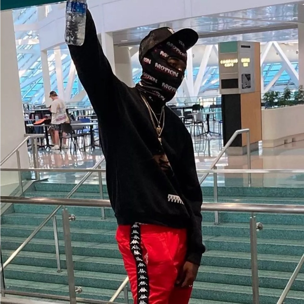 Meet your Posher, Adam